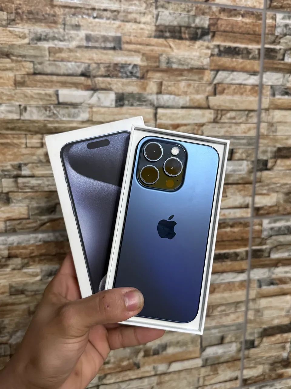 iPhone 15 Pro Azul Tittanium 