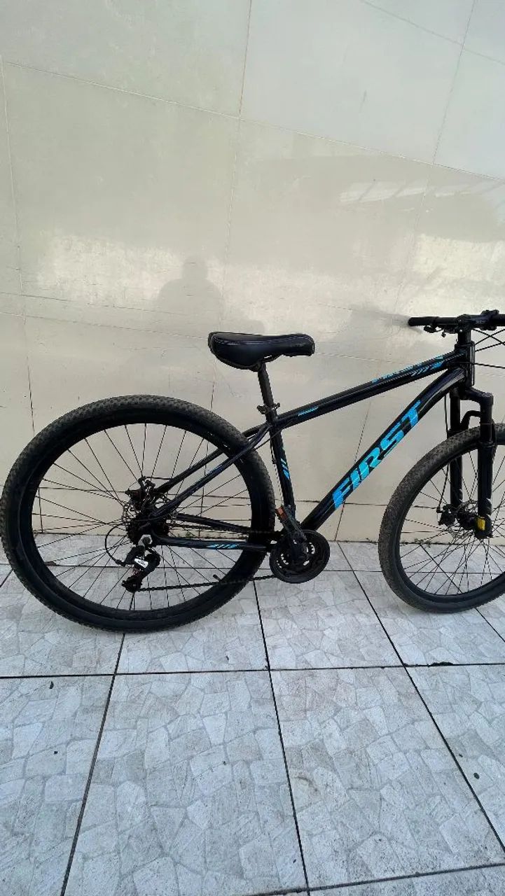 Bicicleta First Aro 29 Preta/Azul | Freio a Disco | Conservada - Foto 2