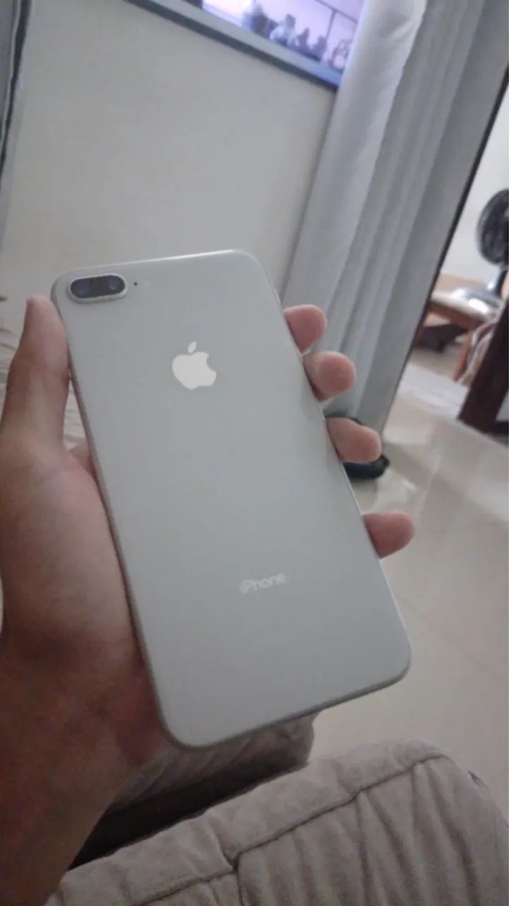 iPhone 8 Plus