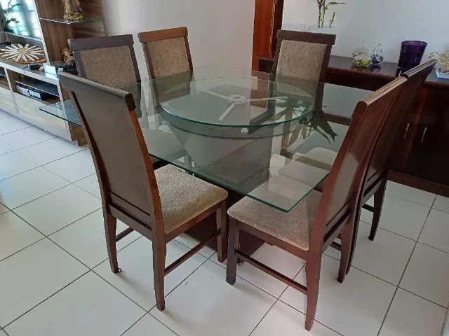 Mesa de jantar quadrada com 6 cadeiras de madeira - Foto 2