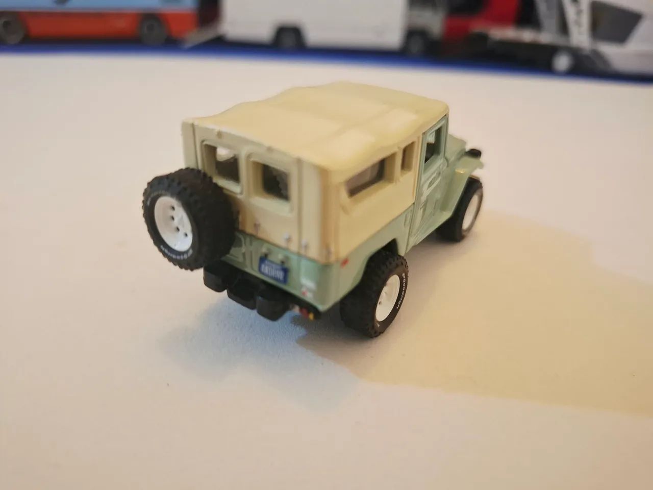 Miniatura Toyota Land Cruiser 1:64!!! - Foto 3