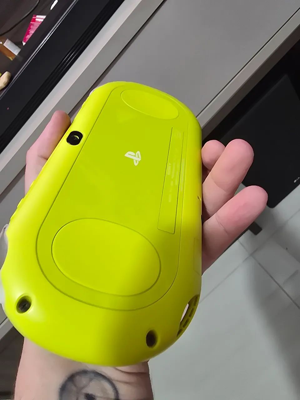 PS Vita Oled - Verde Limão - Foto 2