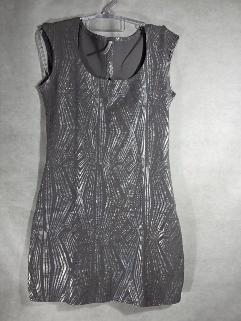 vestido  prateado   - Foto 2