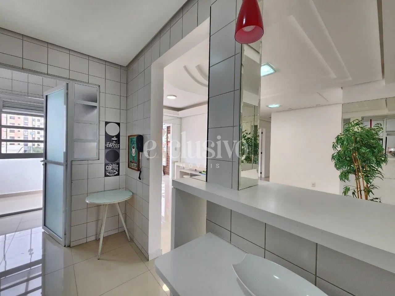 Apartamento 2 dormitórios no Abraão com vista mar
