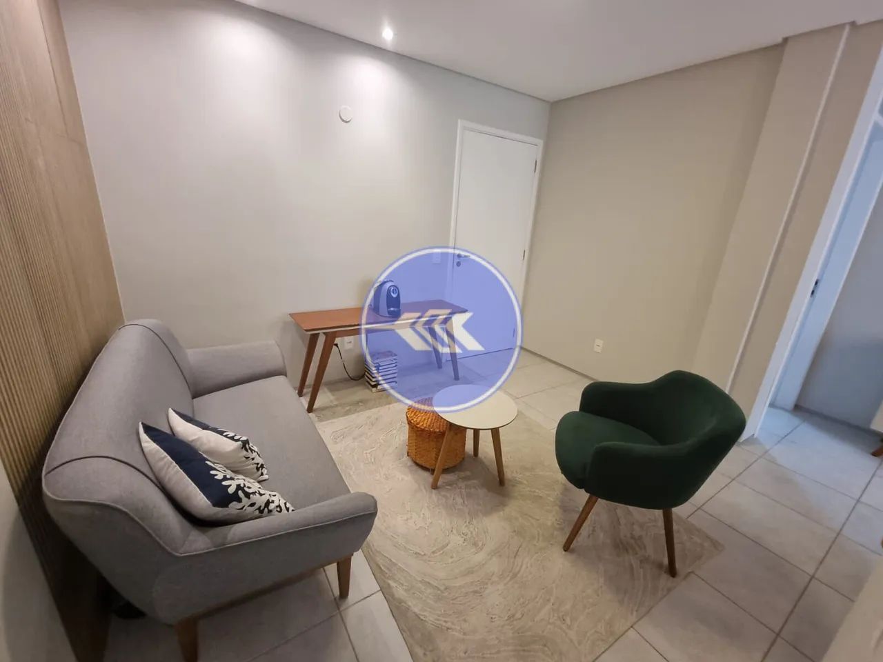 Amplo apartamento mobiliado no Paraíso das Dunas com 2 suítes - Foto 3