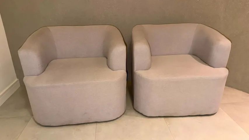 2 POLTRONAS FIXAS - CINZA CLARO