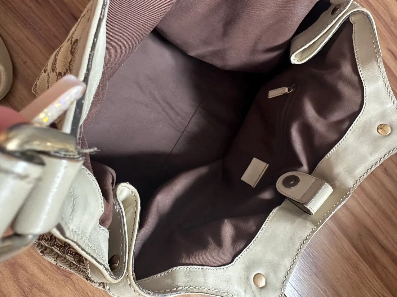 Bolsa Gucci Sukey GG - Foto 4