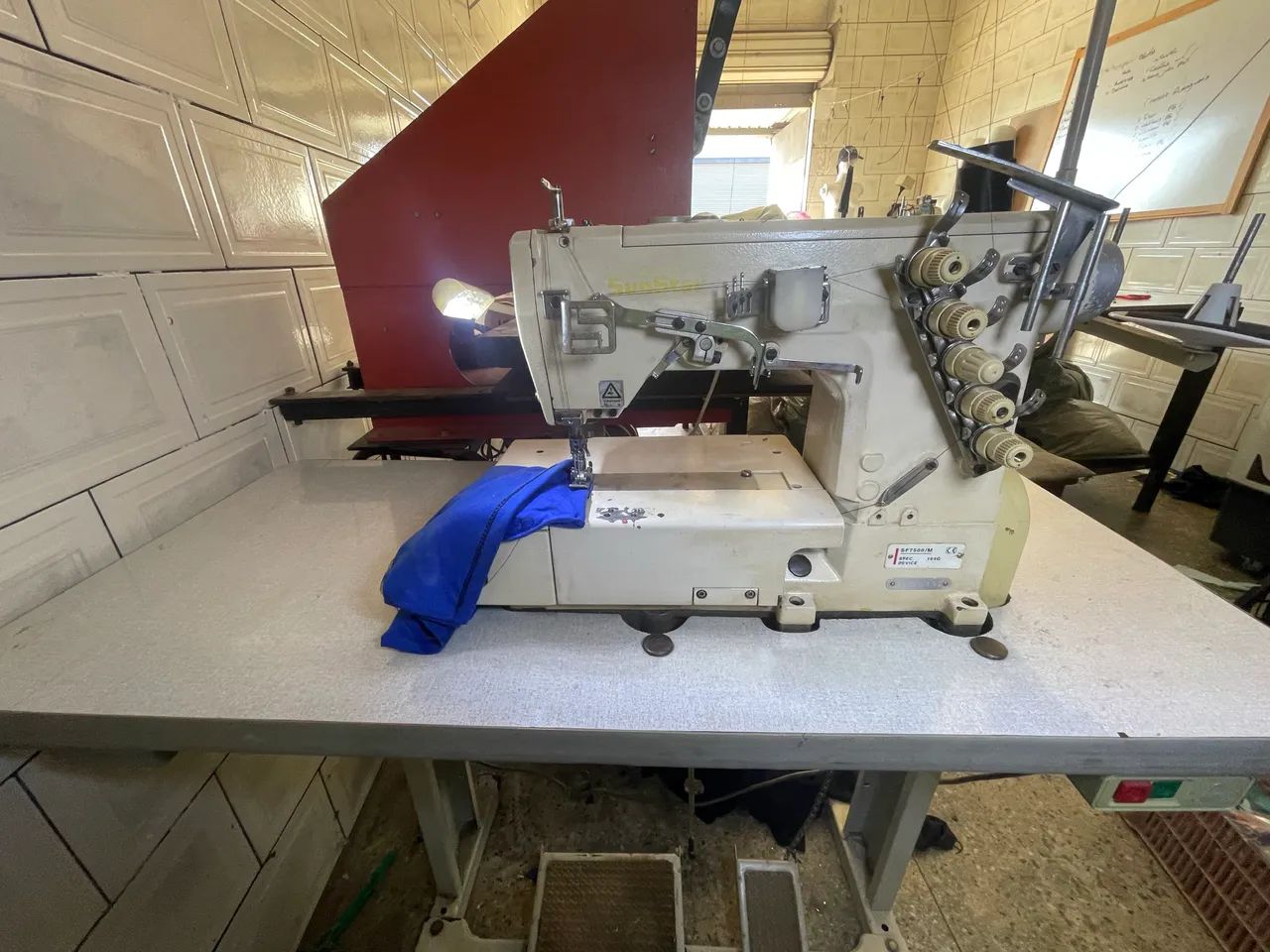 Máquina de costura Galoneira  - Foto 2