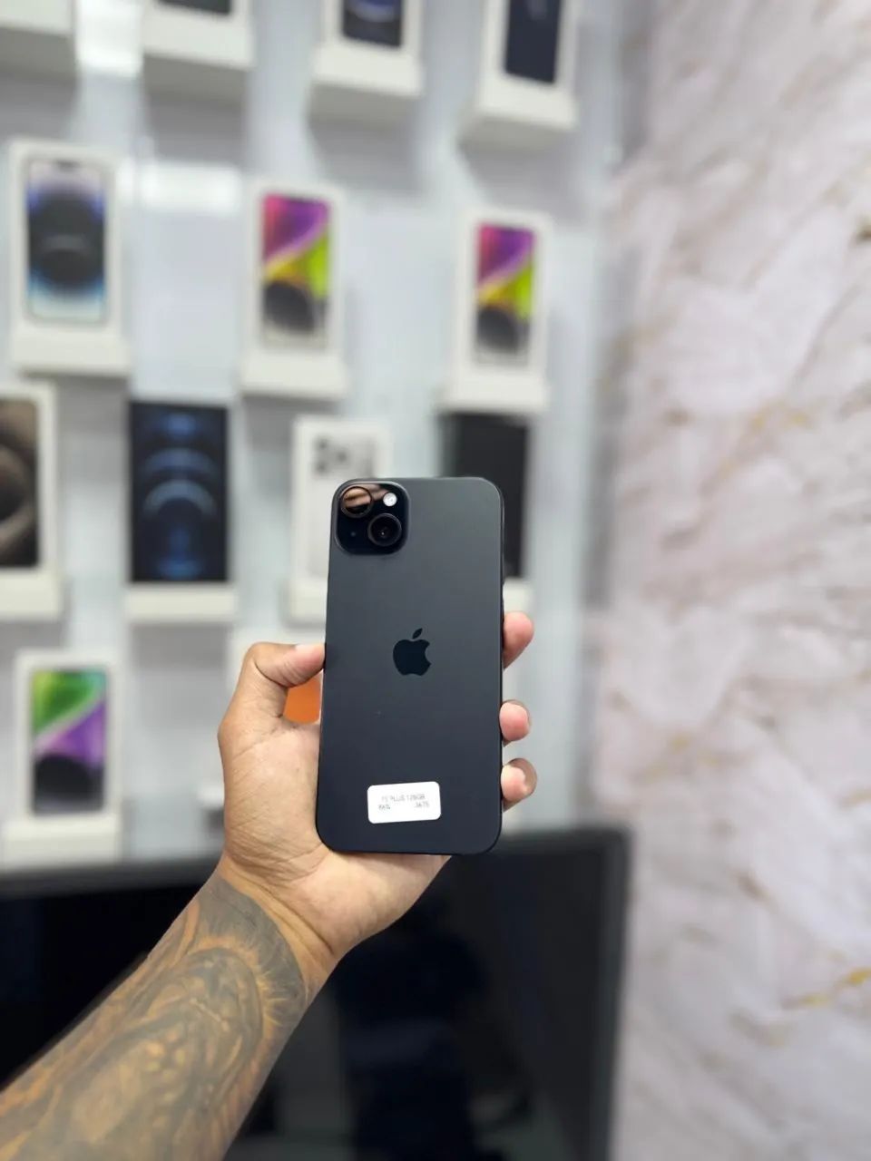 IPHONE 15 PLUS 128 GB R$3.300,00