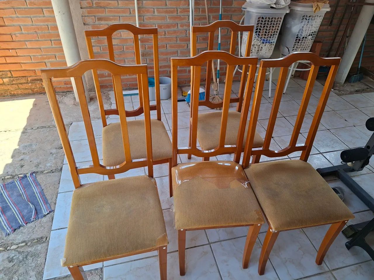 Vendo conjunto mesa e cadeiras  - Foto 2