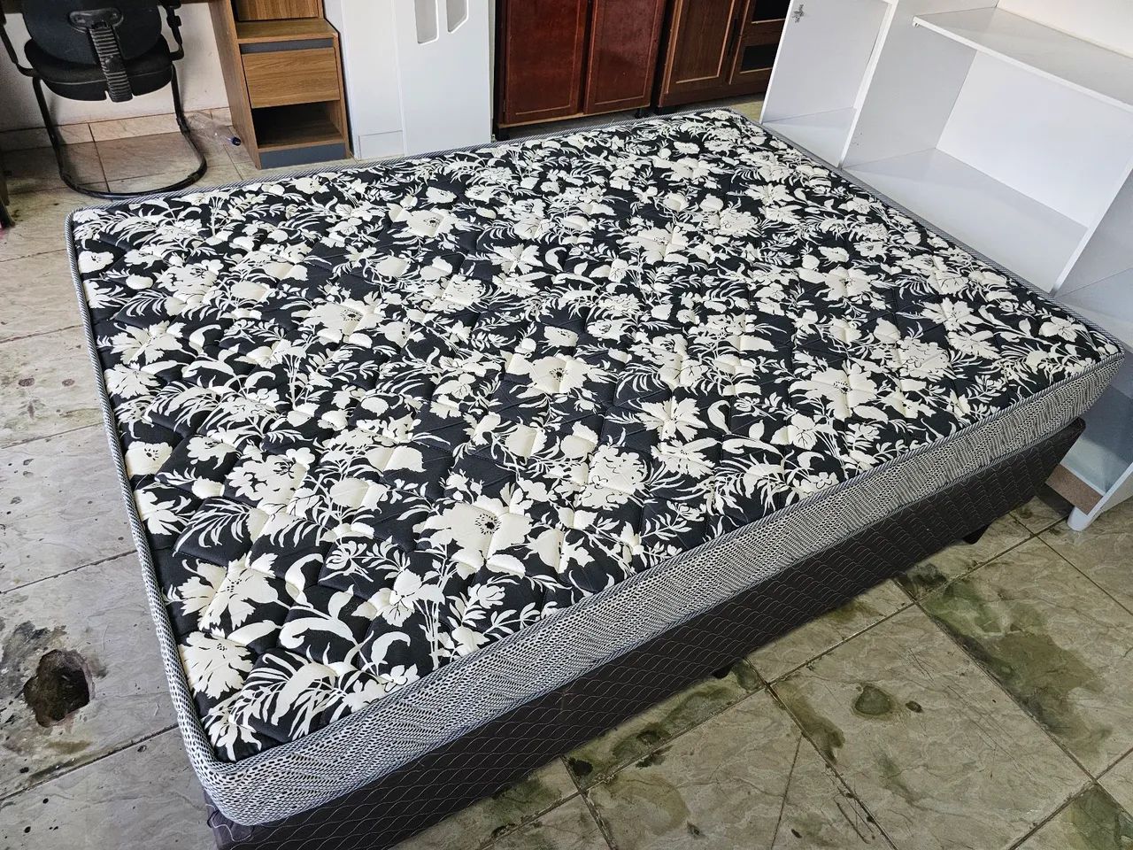 Cama box conservada de espuma  - Foto 5