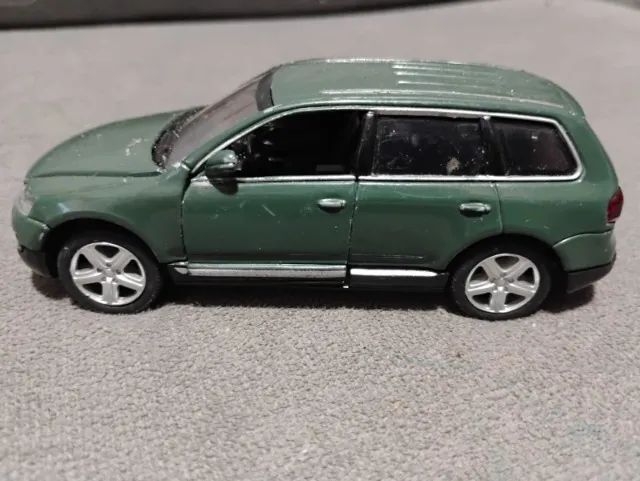 Miniatura Volkswagen Touareg Welly - com detalhes conforme fotos
