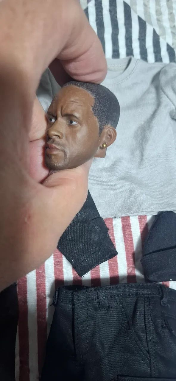 Kit P/Custom 1/6 Eu Robô Will Smith  - Foto 4