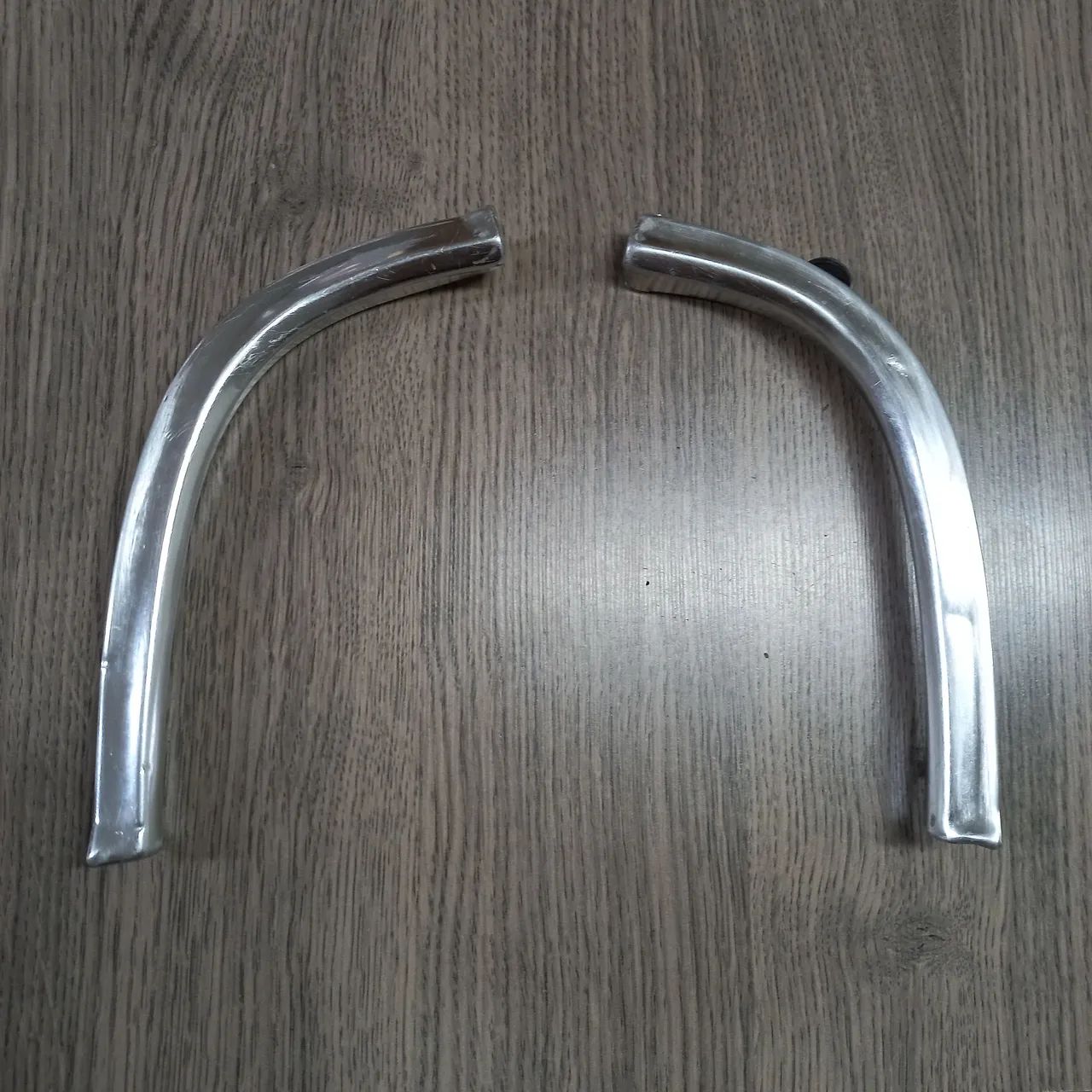Friso lateral  de porta malas de maverick caminhodeterra peças  - Foto 6