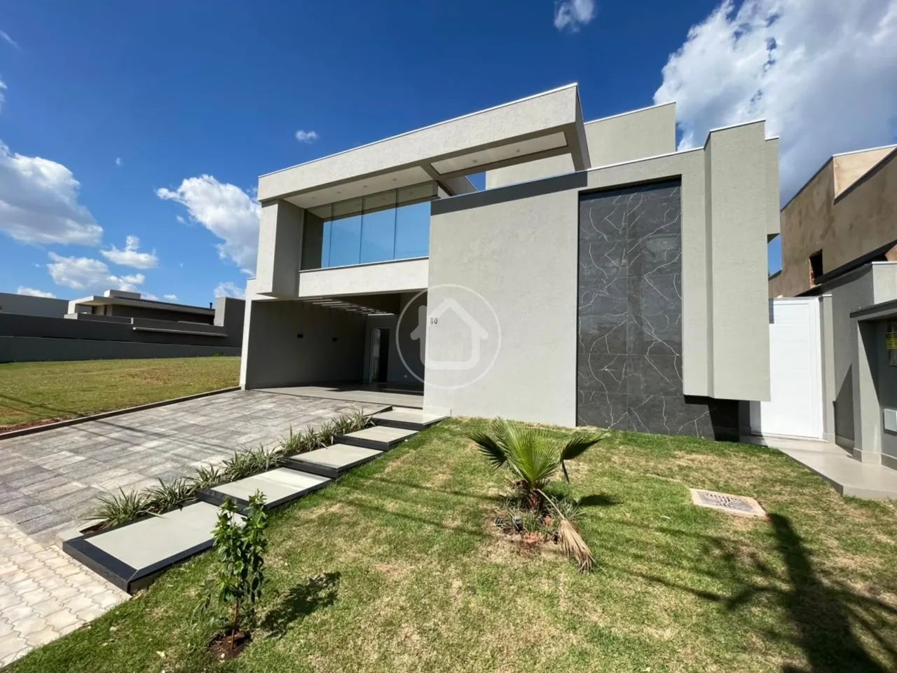 CASA 3 SUÍTES - ALPHAVILLE II