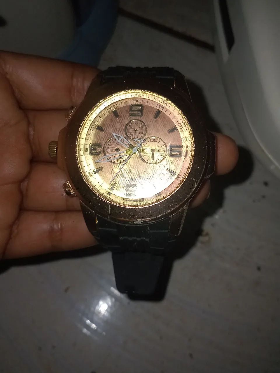 Relógio novo e funcionando com bateria