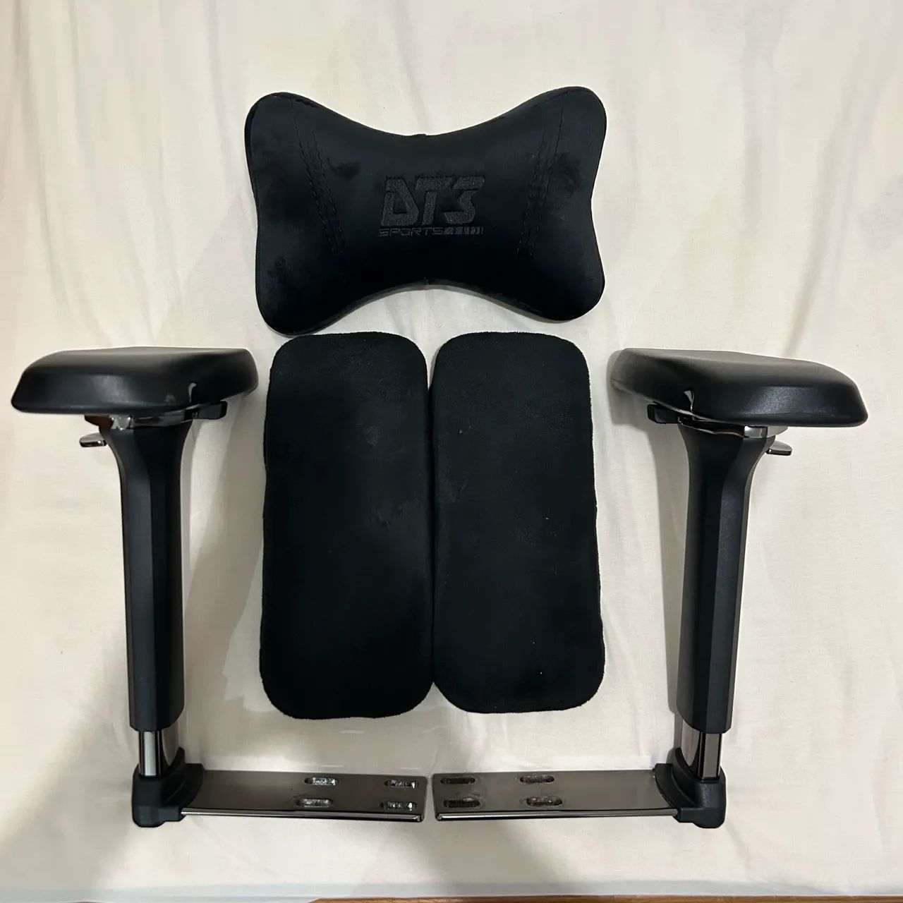 Cadeira Gamer Ergonômica DT3 Royce + Acessórios Adicionais ( Garantia 2 anos e 5 meses ) - Foto 4