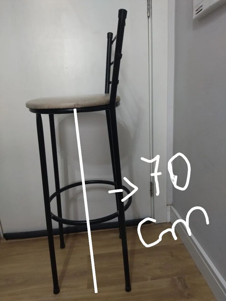 Banqueta alta apenas 