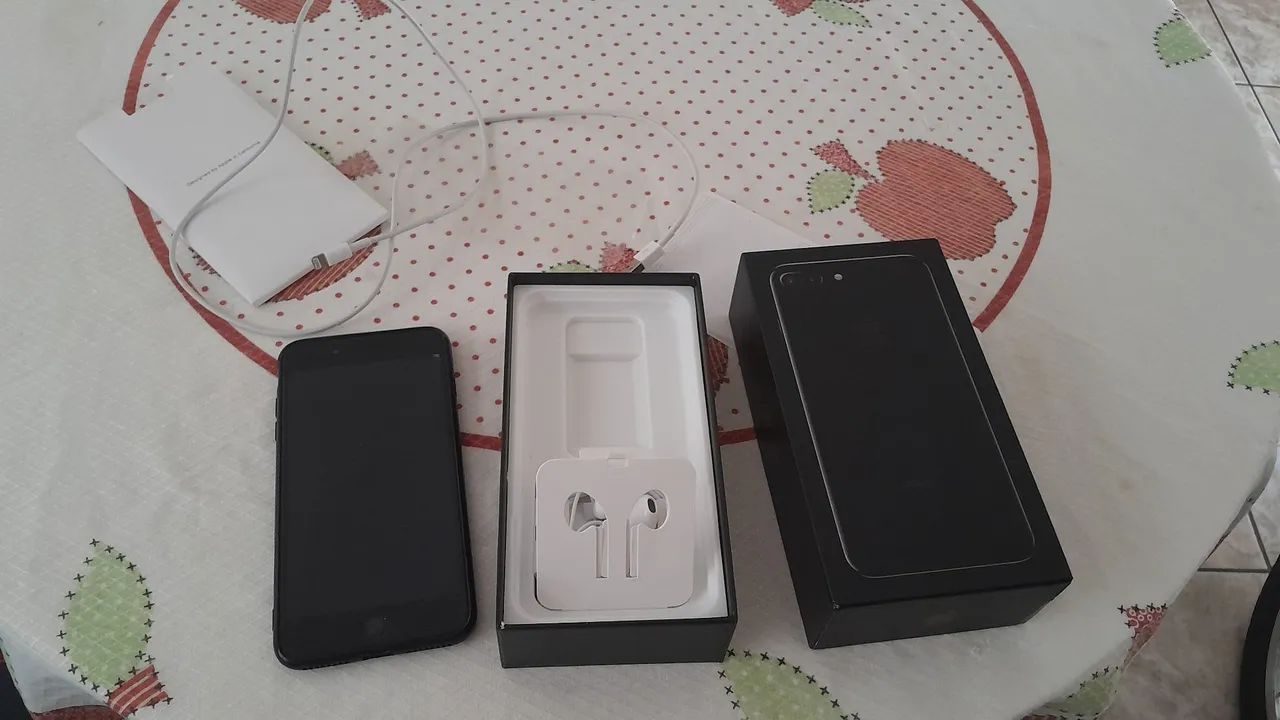 Iphone 7 Plus Jet Black 256gb impecável - Celulares e Smartphones