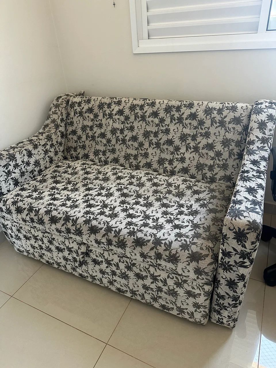 Vendo sofá cama.