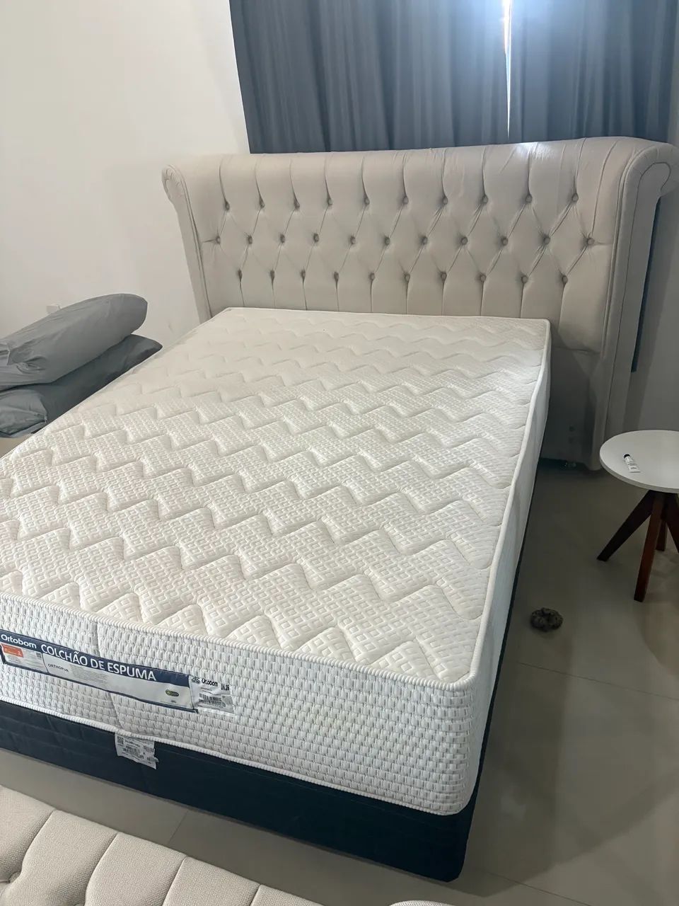 Cabeceira moderna com 4 meses de uso - Foto 2