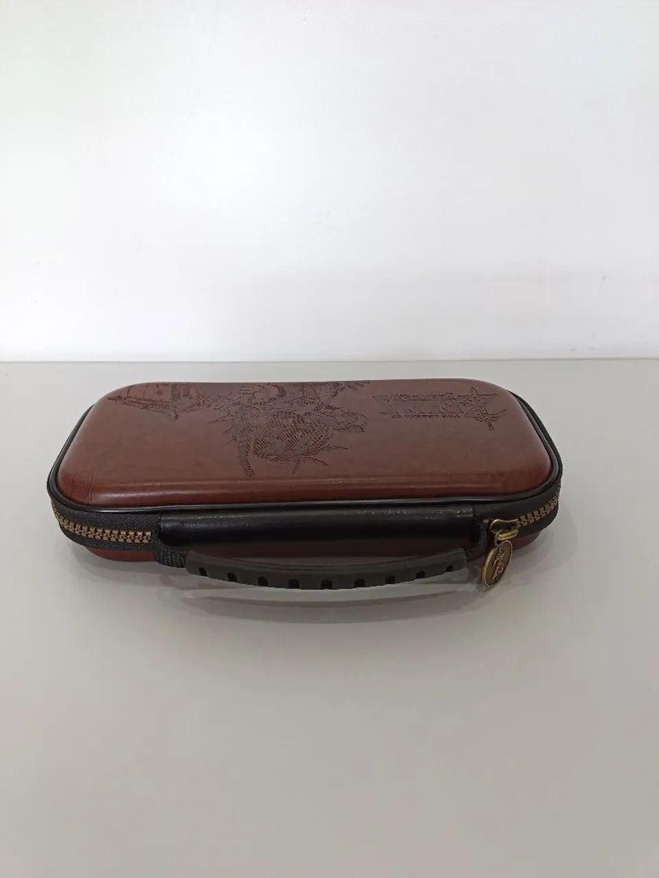 Vendo Case Nintendo Switch Lite Zelda Couro Original Semi novo  - Foto 3