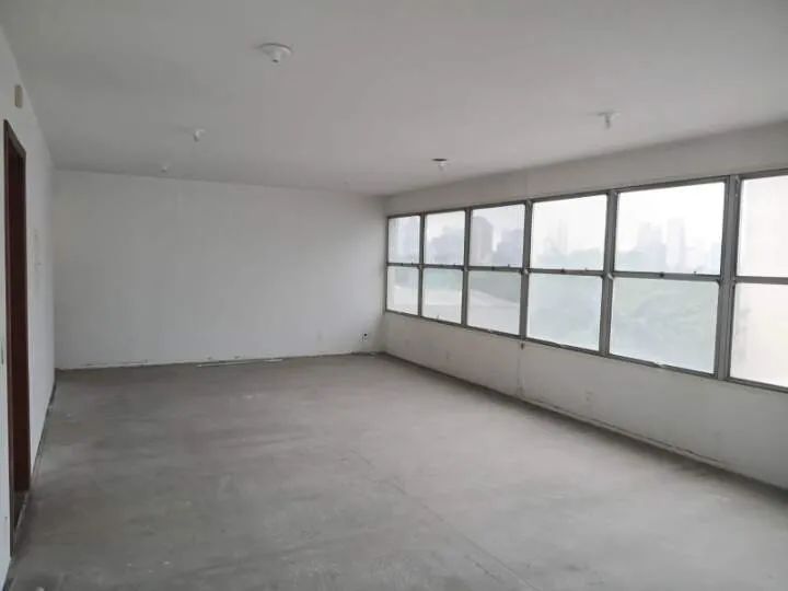 Sala Comercial no Centro de Santo André com Portaria e Segurança