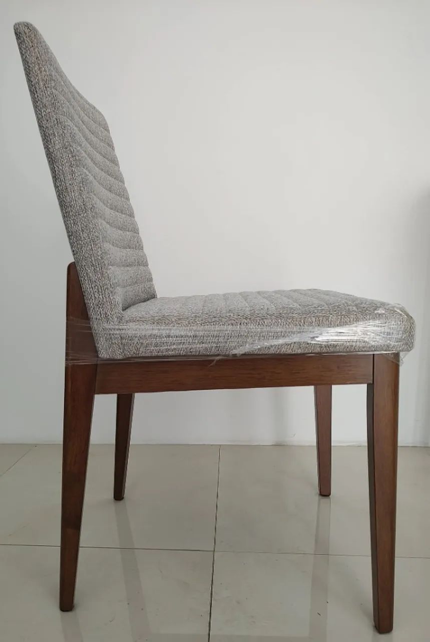 Mesa retangular 1,40 x 0,90 offwhite com 04 cadeiras - Foto 5