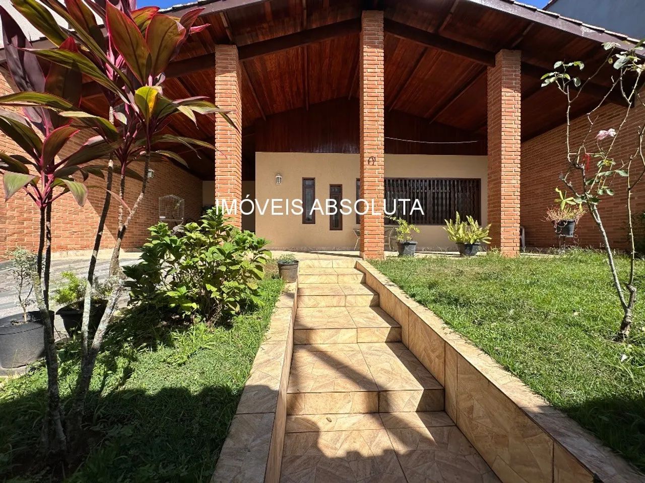 Casa Ampla com Edícula - Bairro Belas Artes