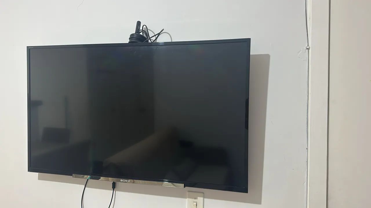 Tv semi nova