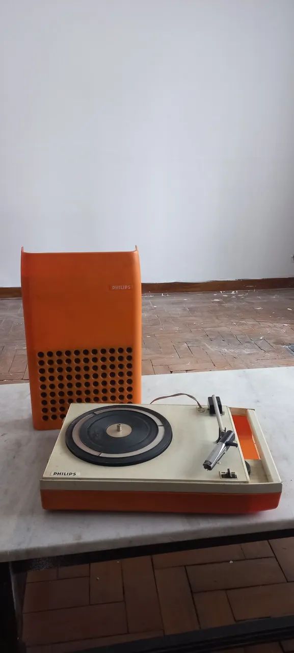 Toca disco retrô laranja - Foto 4