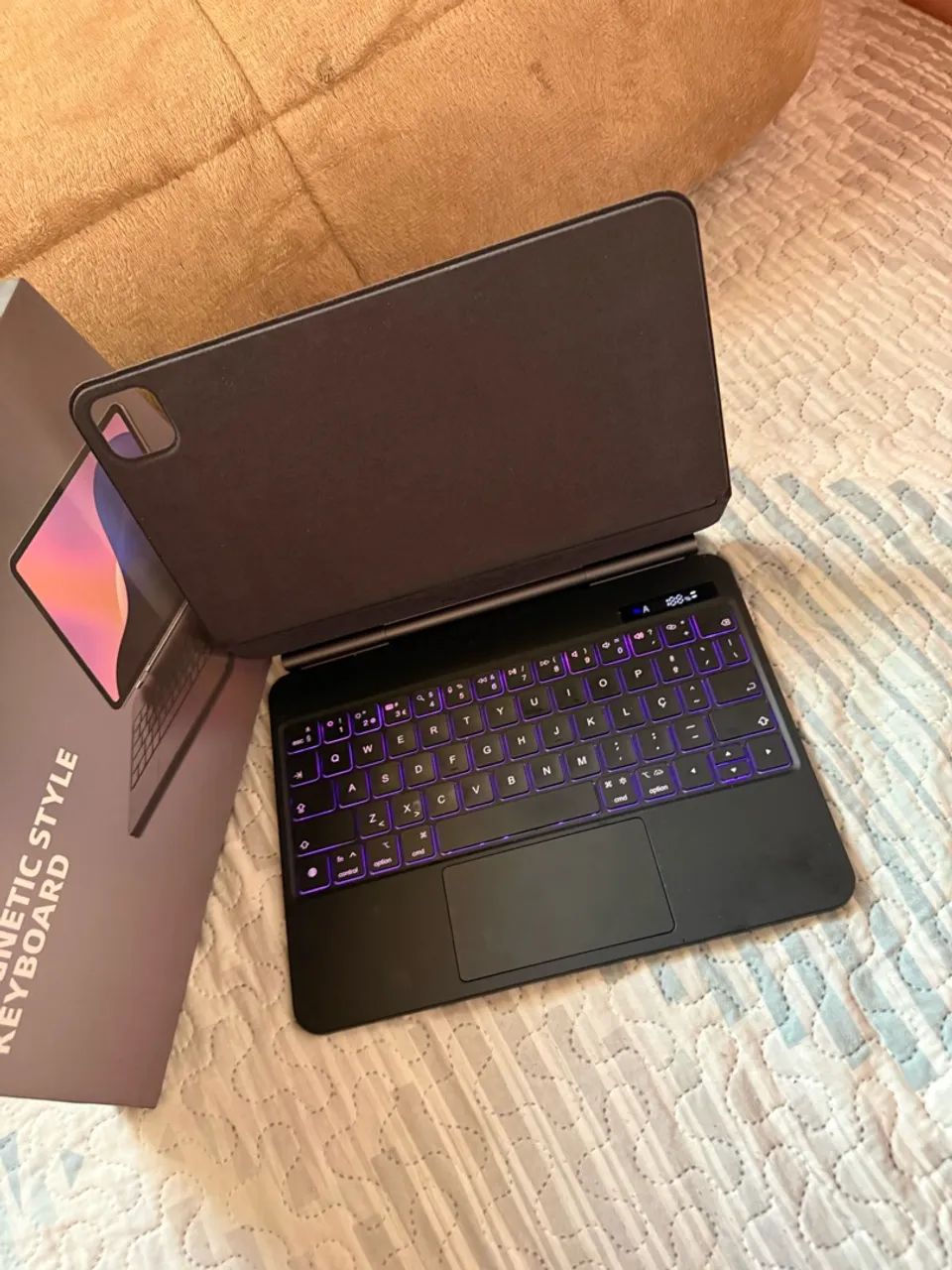 Case Teclado IPad Air 5ª - Foto 2