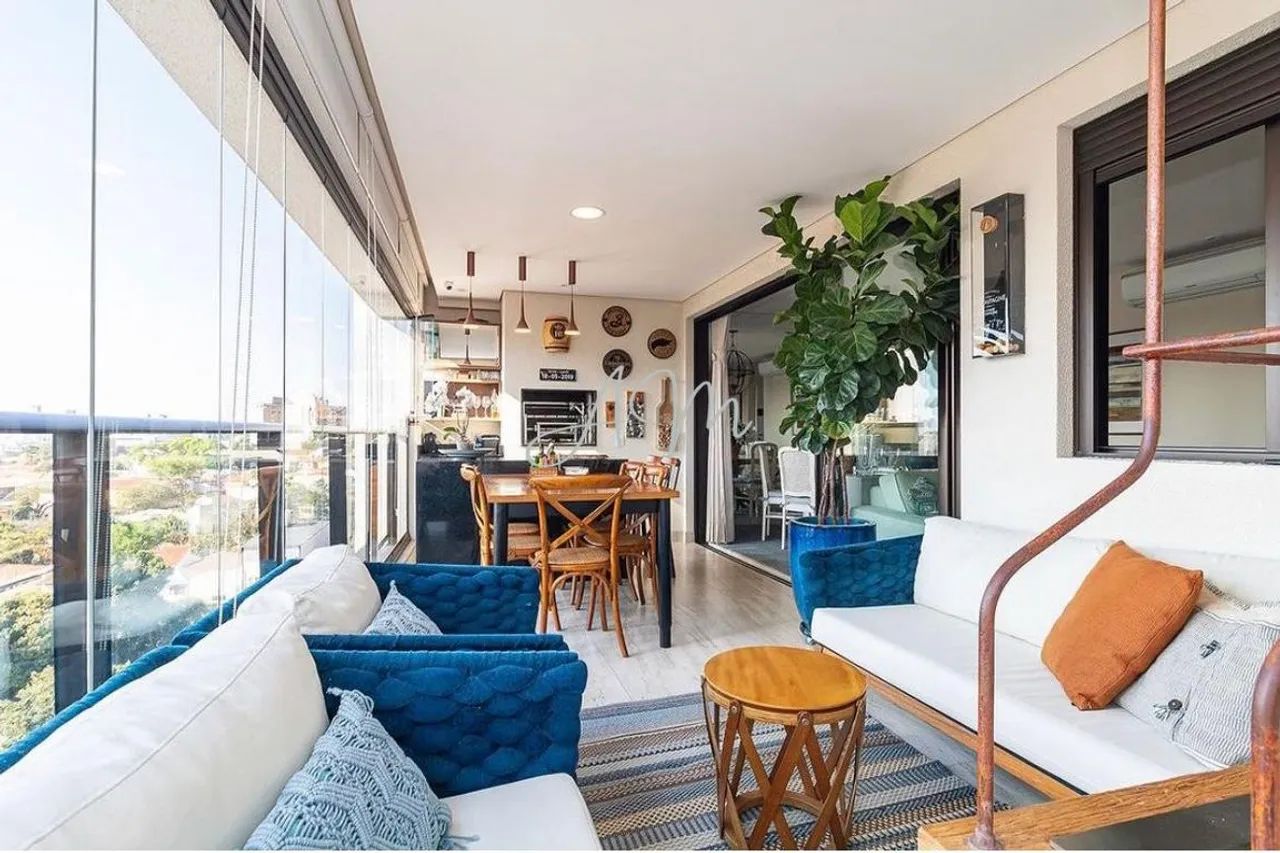 Apartamento com 2 suítes no Campo Belo