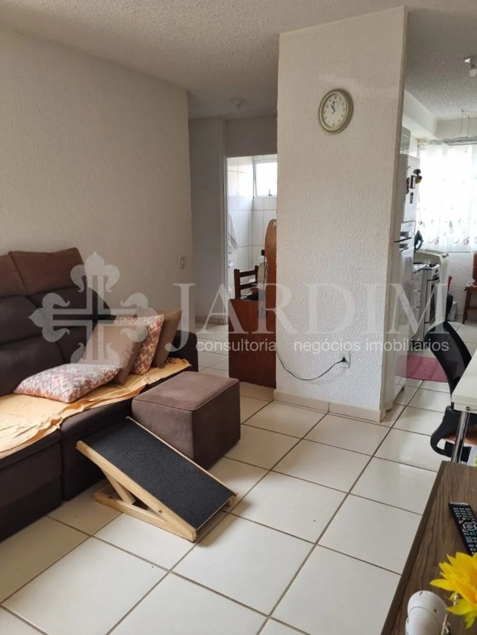 ÓTIMO APARTAMENTO BEM LOCALIZADO.