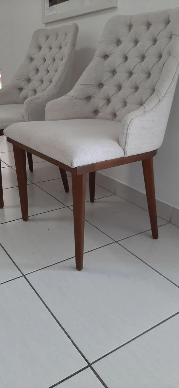 02 cadeiras de Jantar de ponta, em CAPITONÊ  - Foto 2