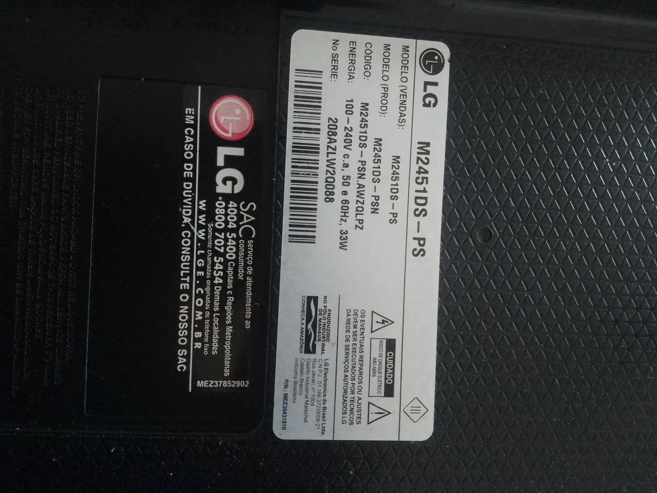 Tv monitor lg de 24 polegadas.