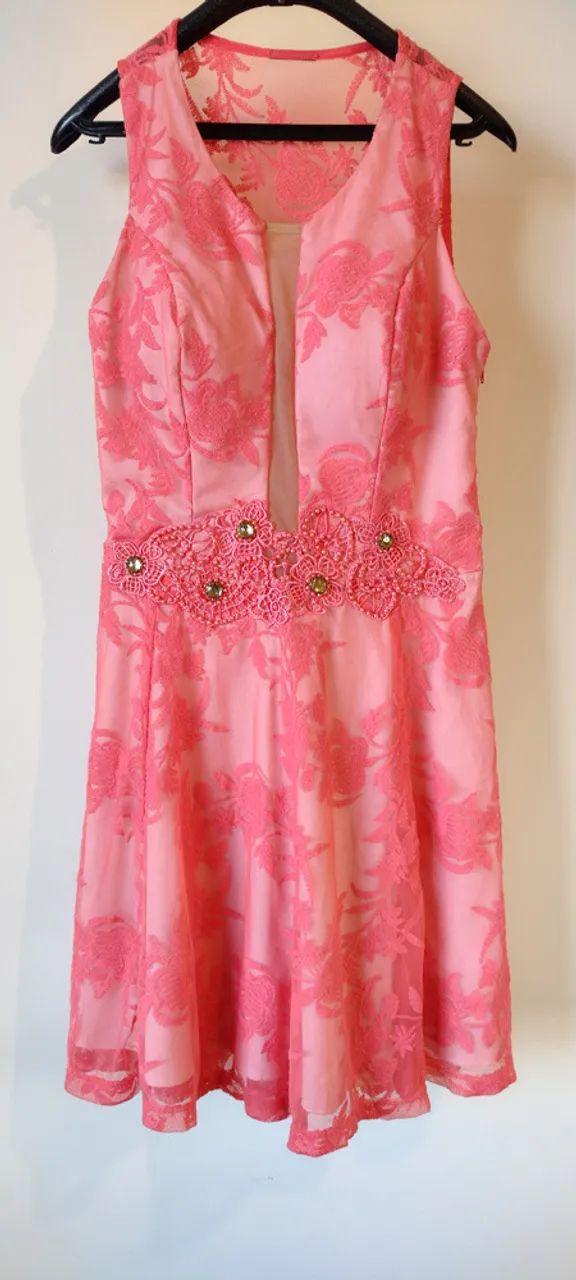 Vestido curto de festa - Flor linda