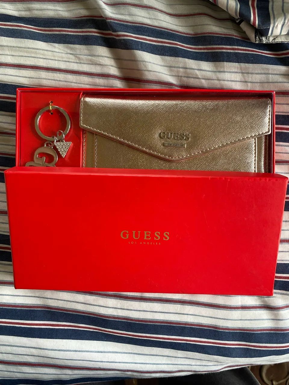 Carteira de mão Guess