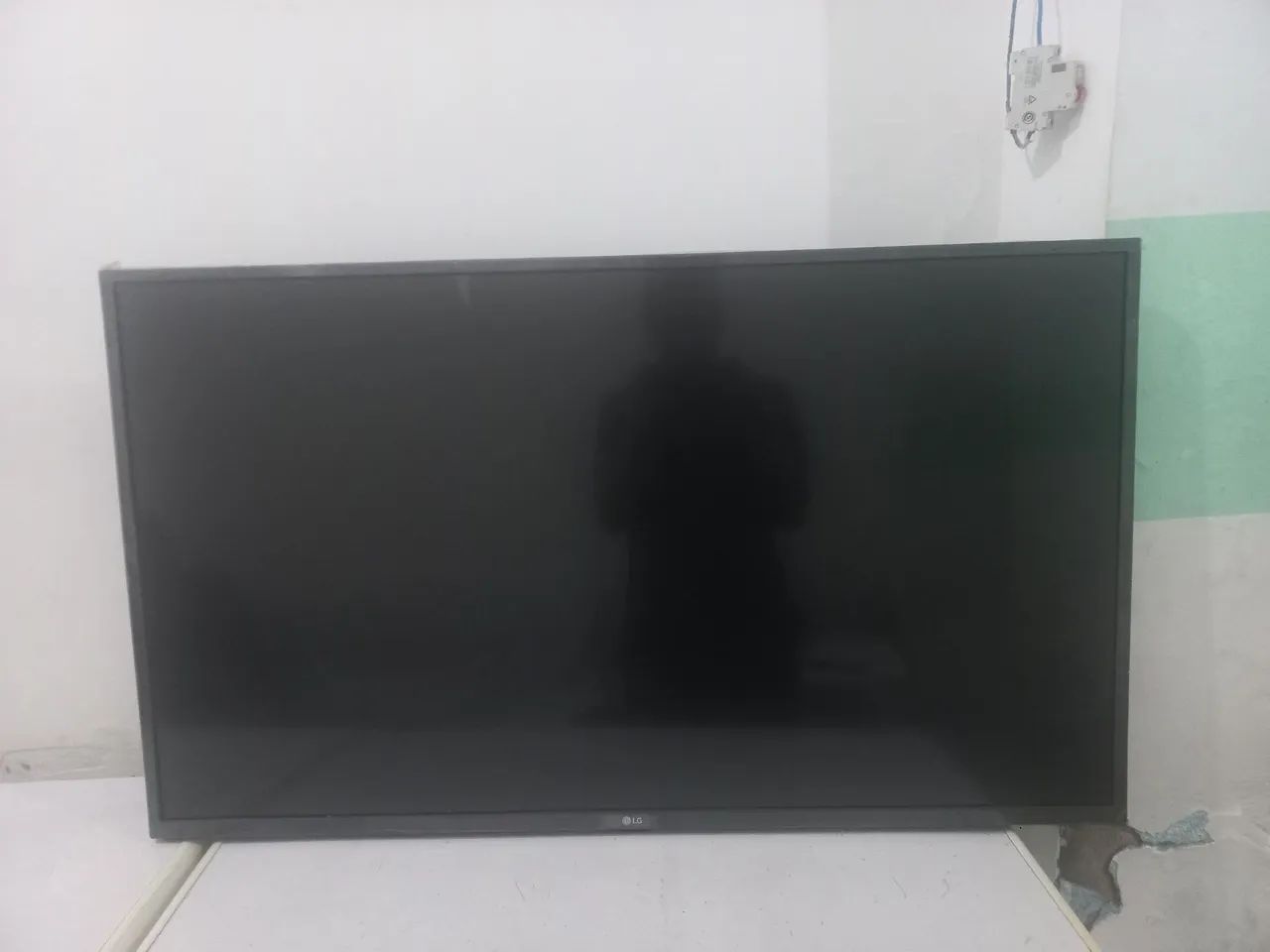 televisão  quebrada - Foto 2