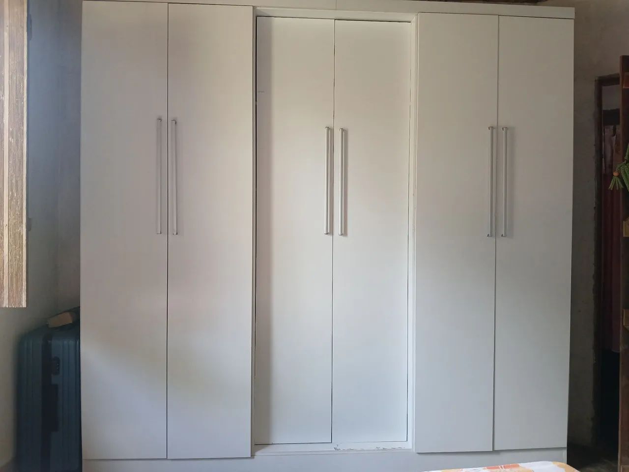 Vendo guarda roupa semi novo 
