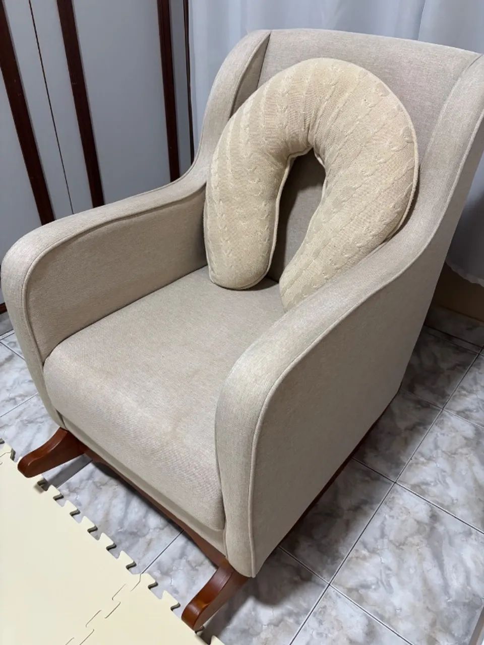 Poltrona de amamentação 