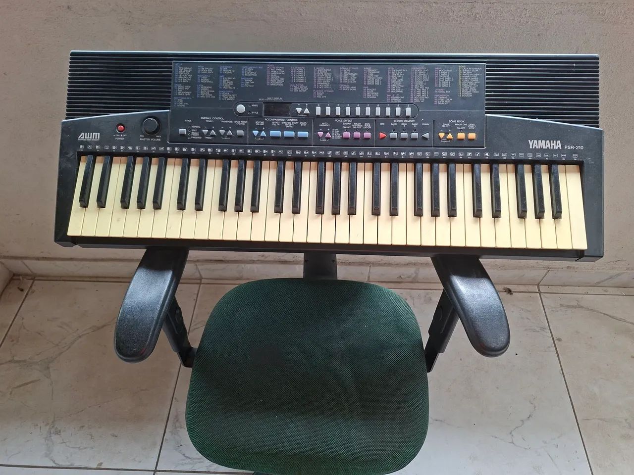 Teclado YAMAHA PSR-210 - Foto 2