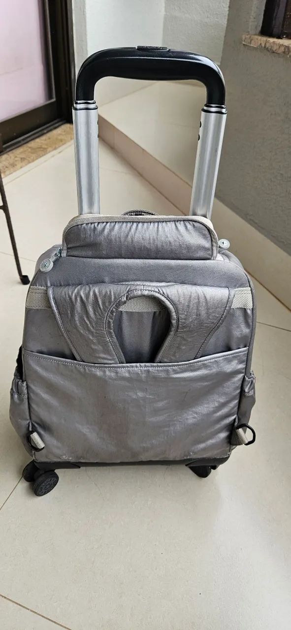 Mochila e Lancheira Kipling Prata - Foto 5