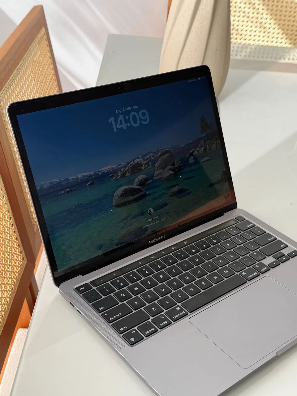 MacBook Pro M2 13? 2022 - 8GB RAM / 256GB SSD - Excelente estado