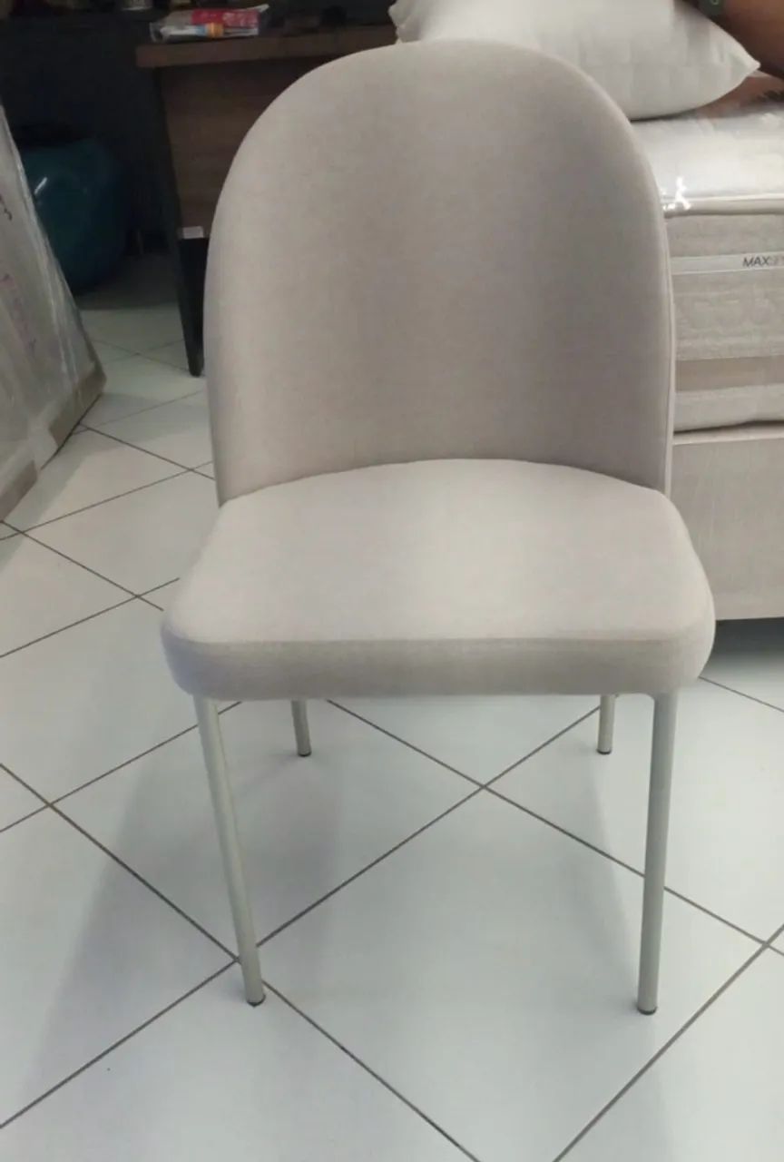  mesa laqueada e 6 cadeiras  - Foto 3