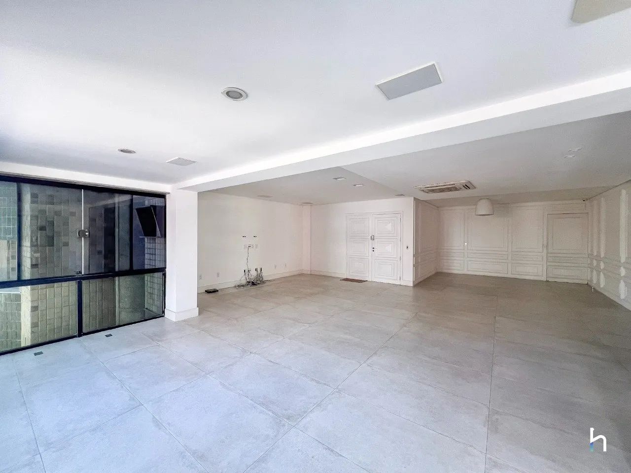 Apartamento com 258,06 m² e 4 quartos à venda na Ponta Verde em Maceió