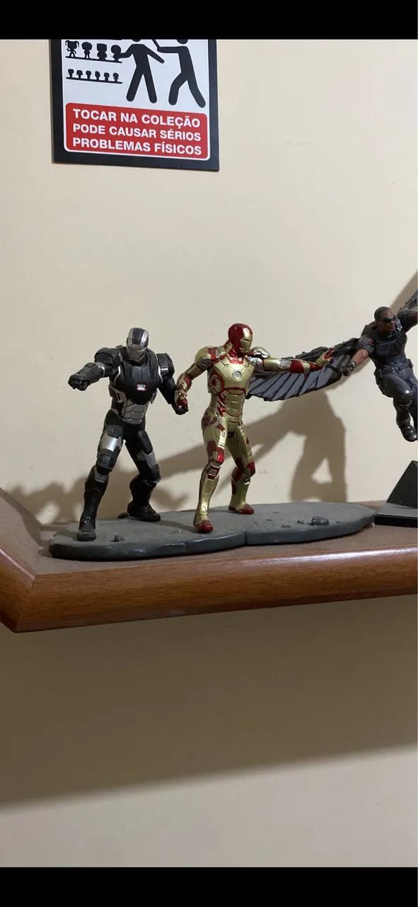 Máquina de combate 1/10 iron studios 