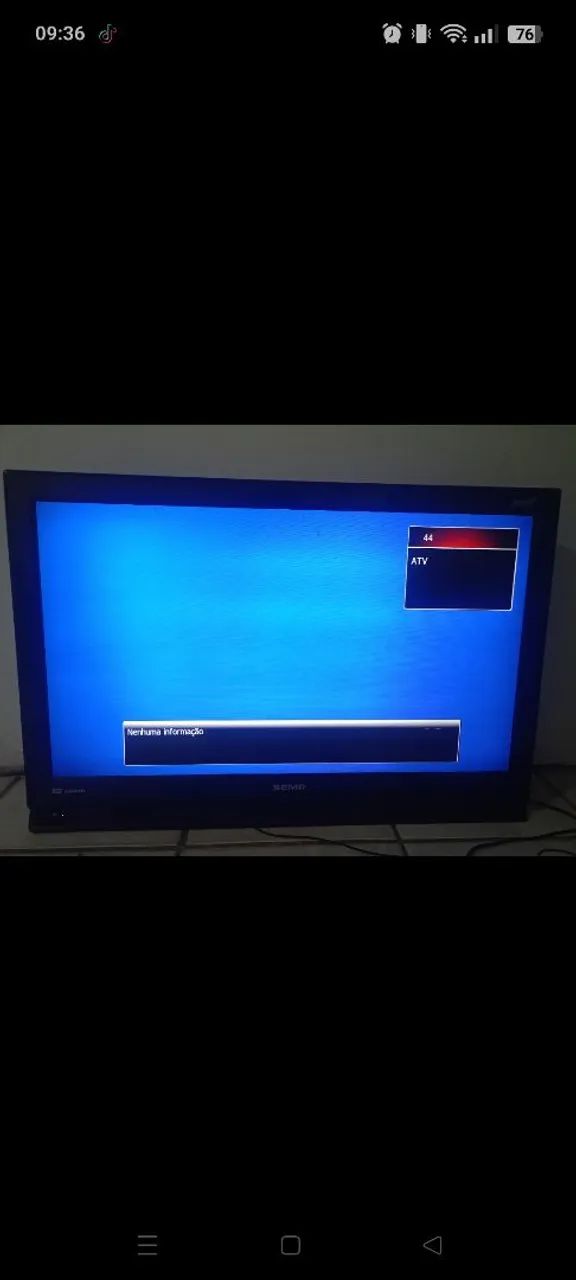 vende-se televisão 32 polegadas com antena e controle funcionando perfeitamente 