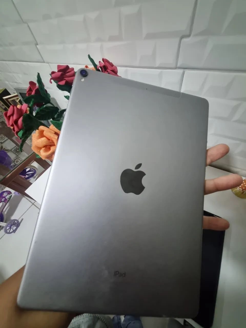 iPad Pro 10,5 64gb aceito troca  - Foto 2