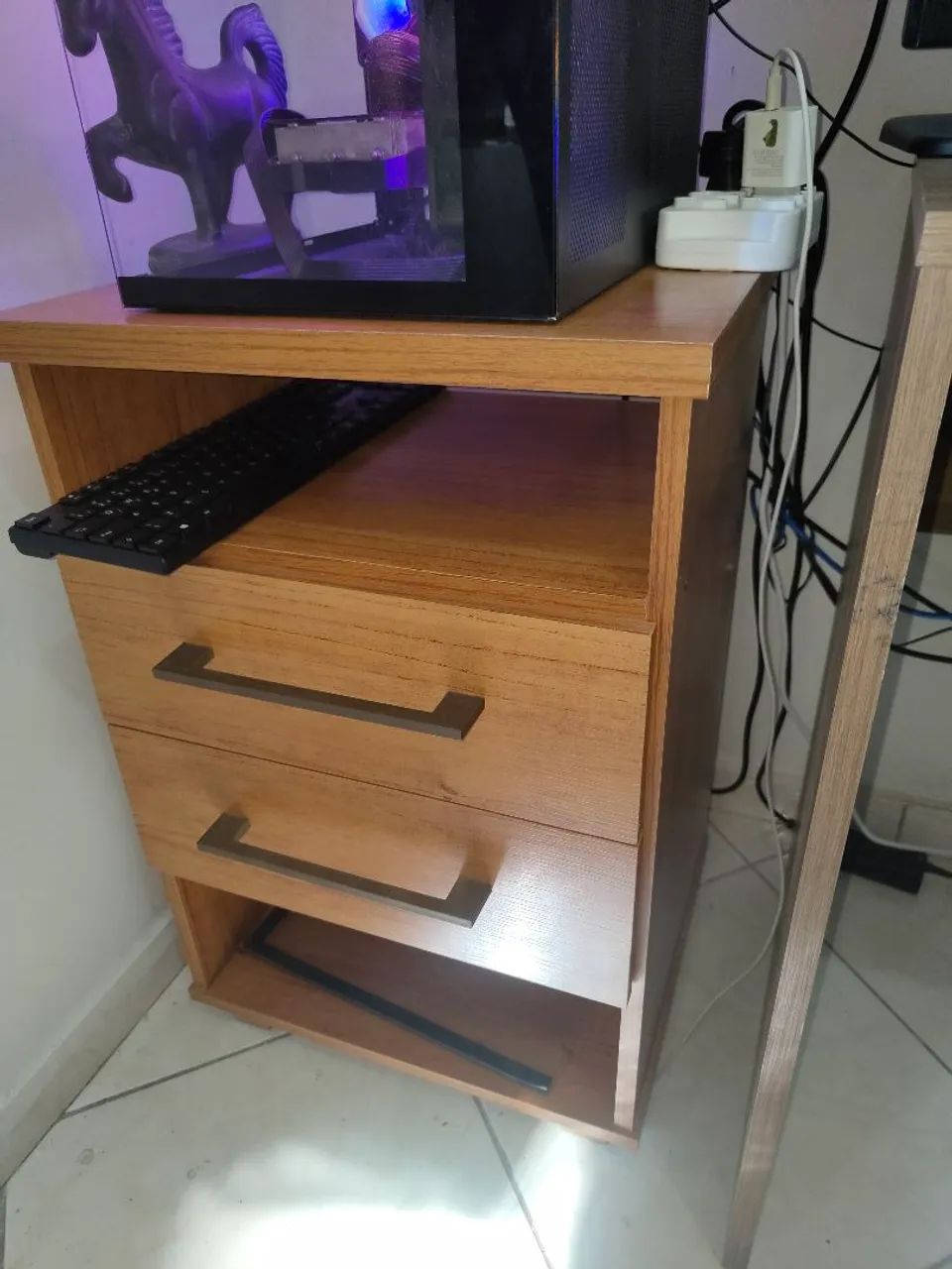 Mesa De Cabeceira Cedro 2 Gavetas Com Nichos Valente - Foto 3